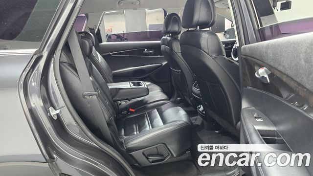 Kia Sorento 2017 — photo 17