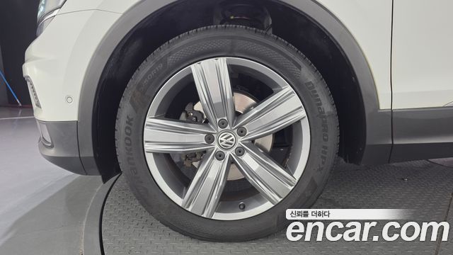 Volkswagen Tiguan 2018 — photo 5