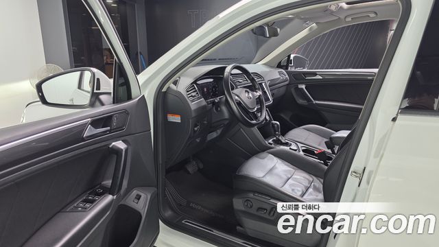 Volkswagen Tiguan 2018 — photo 10