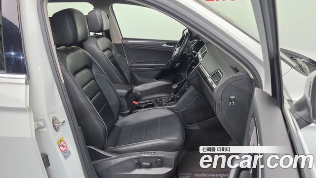 Volkswagen Tiguan 2018 — photo 11