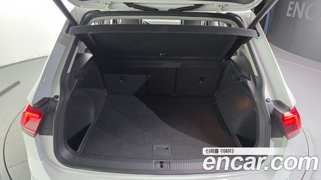 Volkswagen Tiguan 2018 — photo 20
