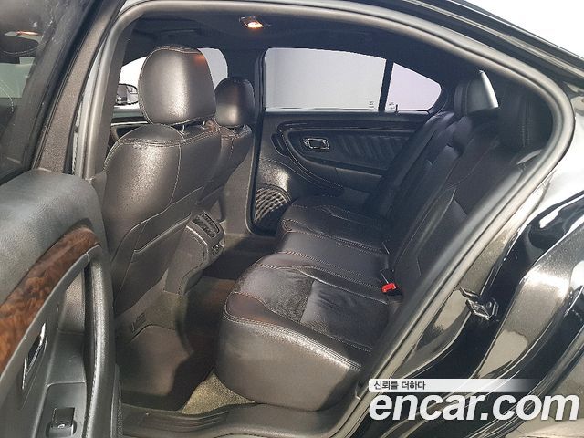 Ford Taurus 2013 — photo 9