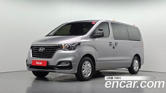 Hyundai Starex 2021 — photo 1
