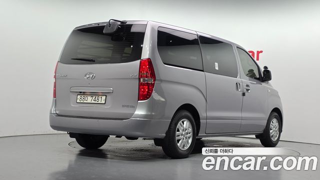 Hyundai Starex 2021 — photo 2