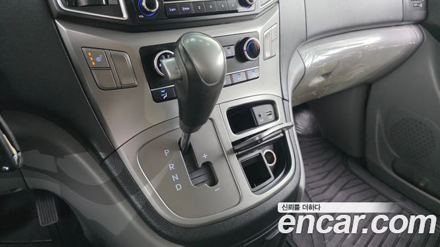 Hyundai Starex 2021 — photo 12