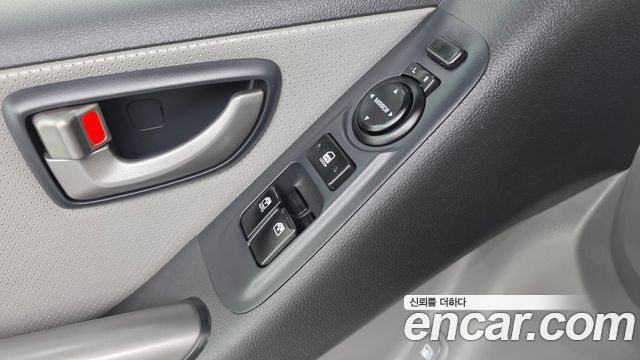 Hyundai Starex 2021 — photo 17