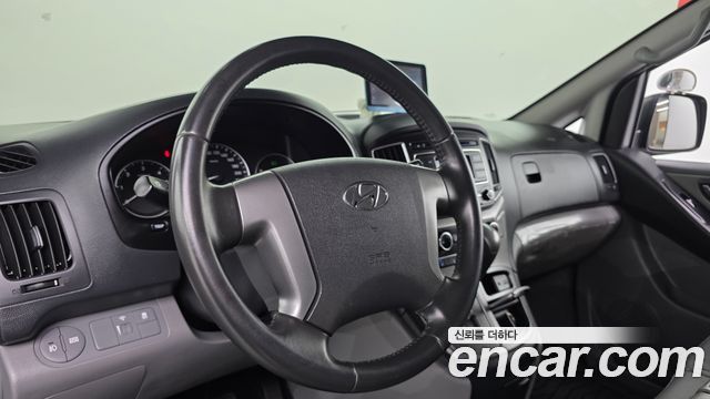 Hyundai Starex 2021 — photo 19