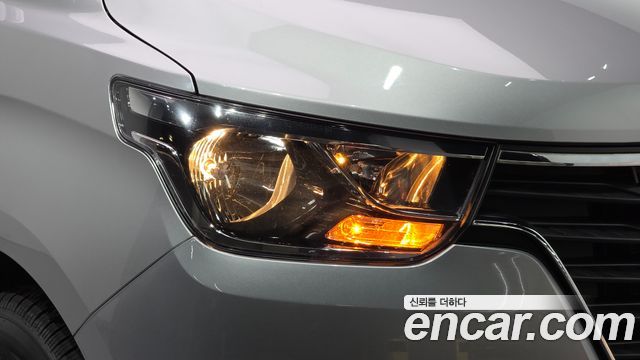 Hyundai Starex 2021 — photo 8