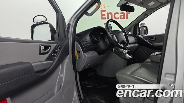 Hyundai Starex 2021 — photo 16