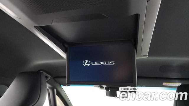 Lexus LM 2025 — photo 24