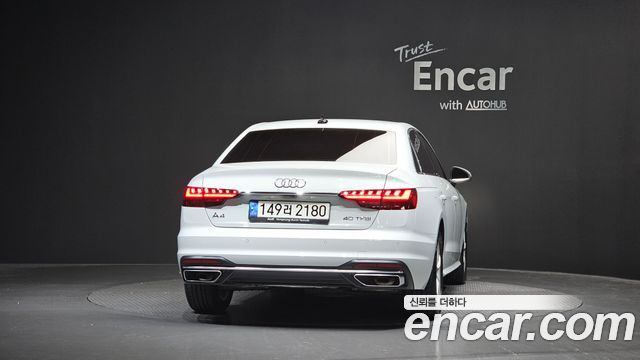 Audi A4 2022 — photo 4