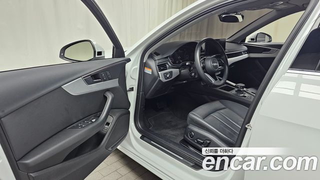 Audi A4 2022 — photo 13