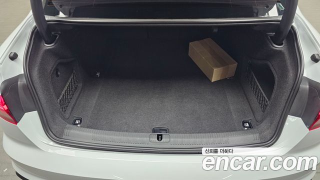 Audi A4 2022 — photo 23