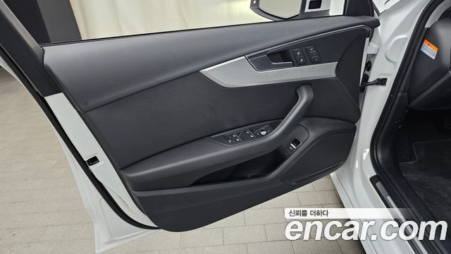 Audi A4 2022 — photo 14