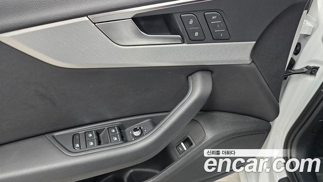 Audi A4 2022 — photo 28