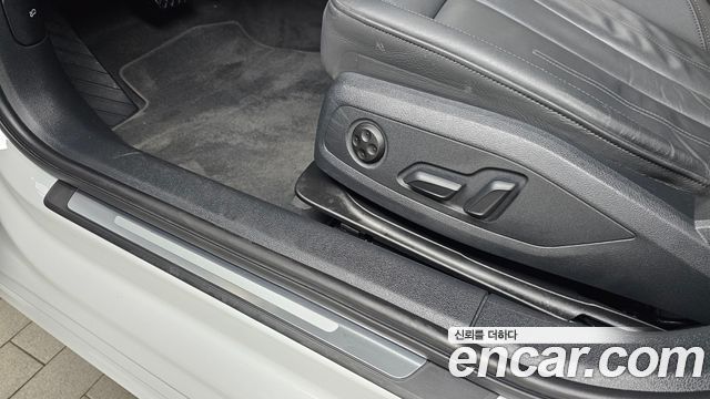 Audi A4 2022 — photo 30