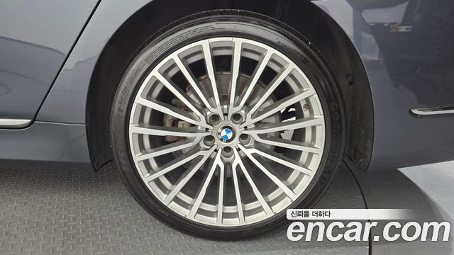 BMW 7-Series 2020 — photo 7