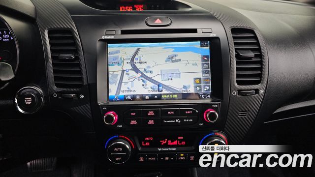 Kia K3 2014 — photo 17