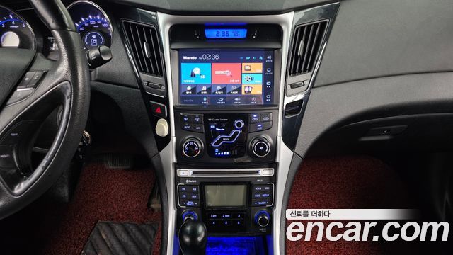 Hyundai Sonata 2010 — photo 17