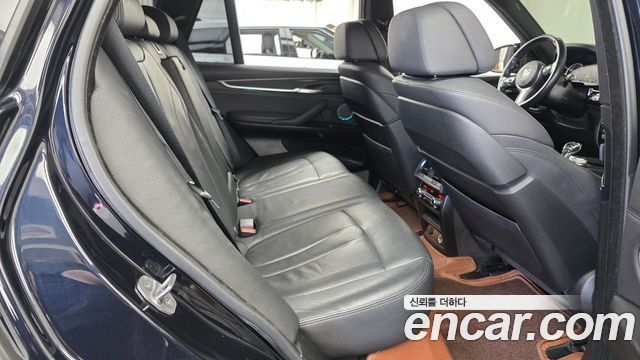 BMW X5 2017 — photo 12