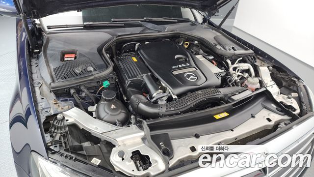 Mercedes-Benz E-Class 2019 — photo 6