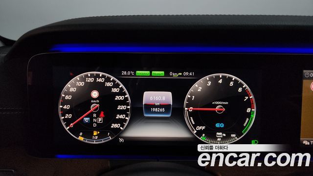 Mercedes-Benz E-Class 2019 — photo 8
