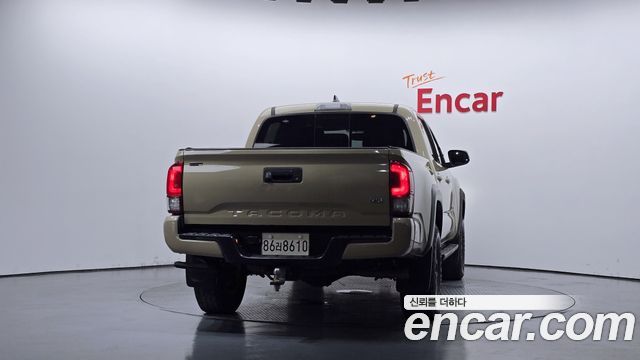 Toyota Tacoma 2017 — photo 4