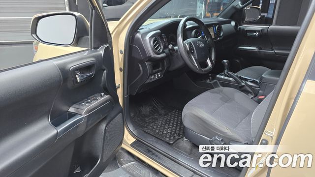 Toyota Tacoma 2017 — photo 13