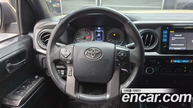 Toyota Tacoma 2017 — photo 19