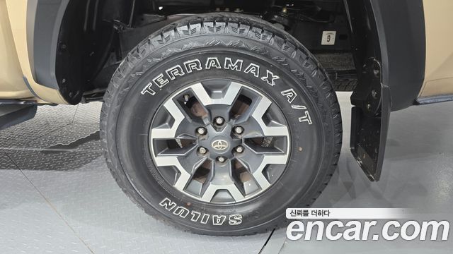 Toyota Tacoma 2017 — photo 7