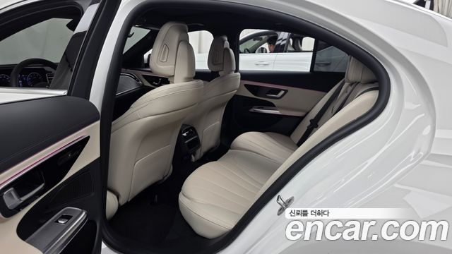 Mercedes-Benz E-Class 2026 — photo 16