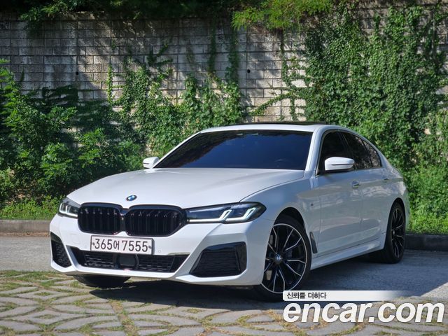 BMW 5-Series 2018 — photo 2