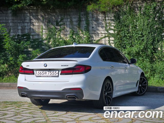 BMW 5-Series 2018 — photo 4