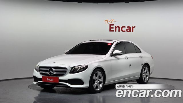 Mercedes-Benz E-Class 2017 — photo 1