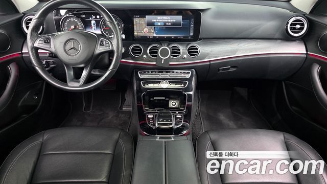 Mercedes-Benz E-Class 2017 — photo 7