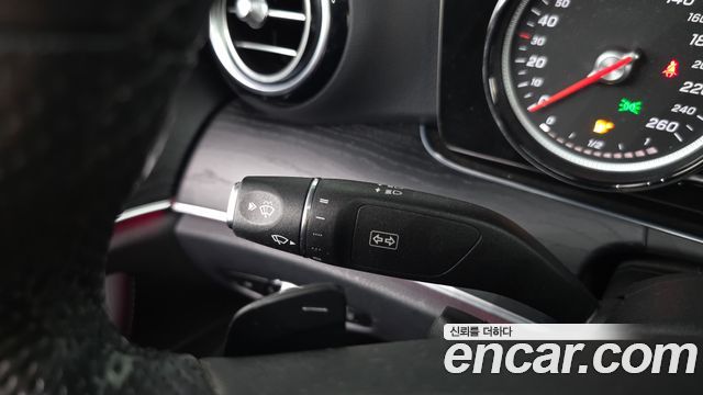 Mercedes-Benz E-Class 2017 — photo 19