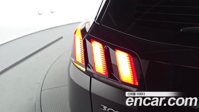 Peugeot 3008 2018 — photo 9
