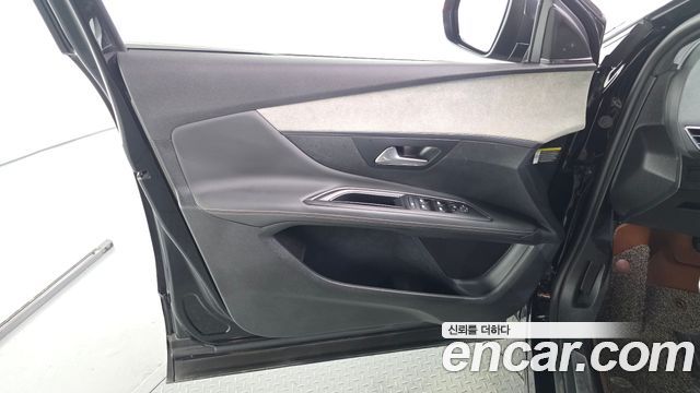 Peugeot 3008 2018 — photo 14