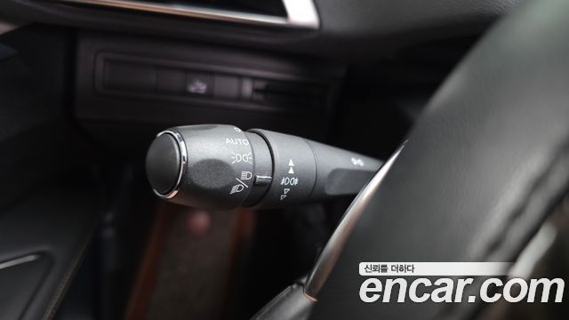 Peugeot 3008 2018 — photo 27