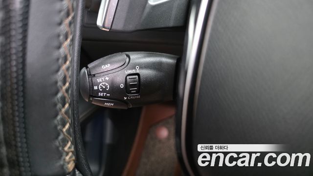 Peugeot 3008 2018 — photo 28