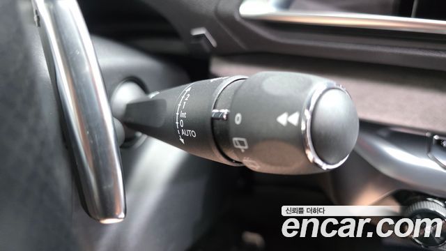 Peugeot 3008 2018 — photo 29