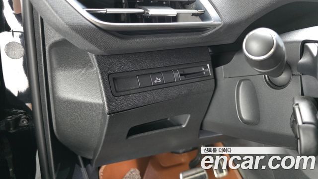 Peugeot 3008 2018 — photo 30