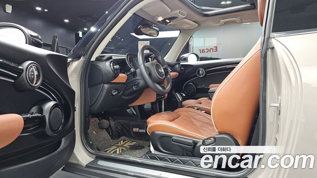 Mini Cooper 2024 — photo 13