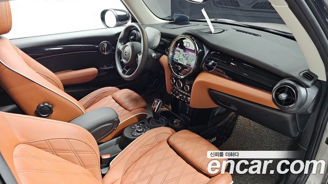Mini Cooper 2024 — photo 18