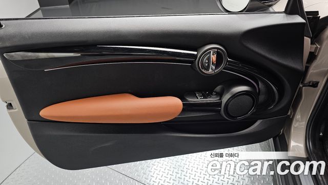 Mini Cooper 2024 — photo 14