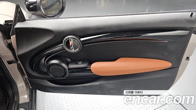 Mini Cooper 2024 — photo 15