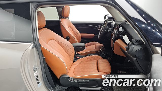 Mini Cooper 2024 — photo 16