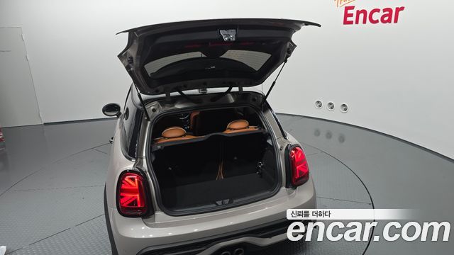 Mini Cooper 2024 — photo 33