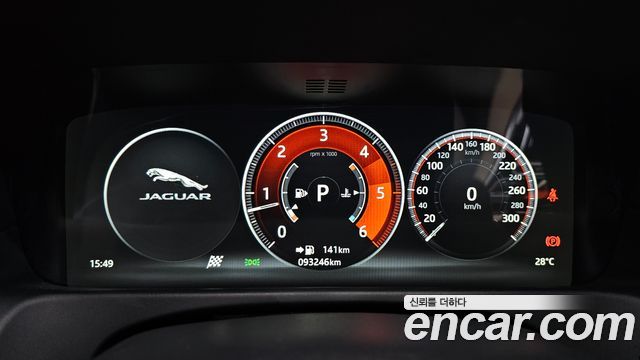 Jaguar XF 2017 — photo 8