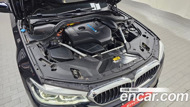 BMW 5-Series 2020 — photo 6